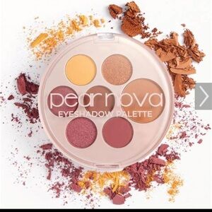 Pear Nova Eyeshadow Palette